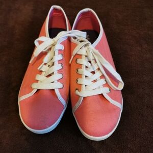 Nautica  sneakers size 5